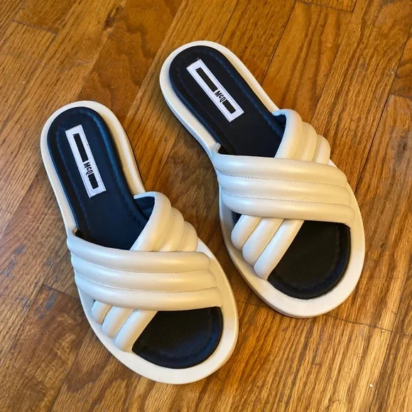 VENTURE SLIDES - Picture 3 of 4